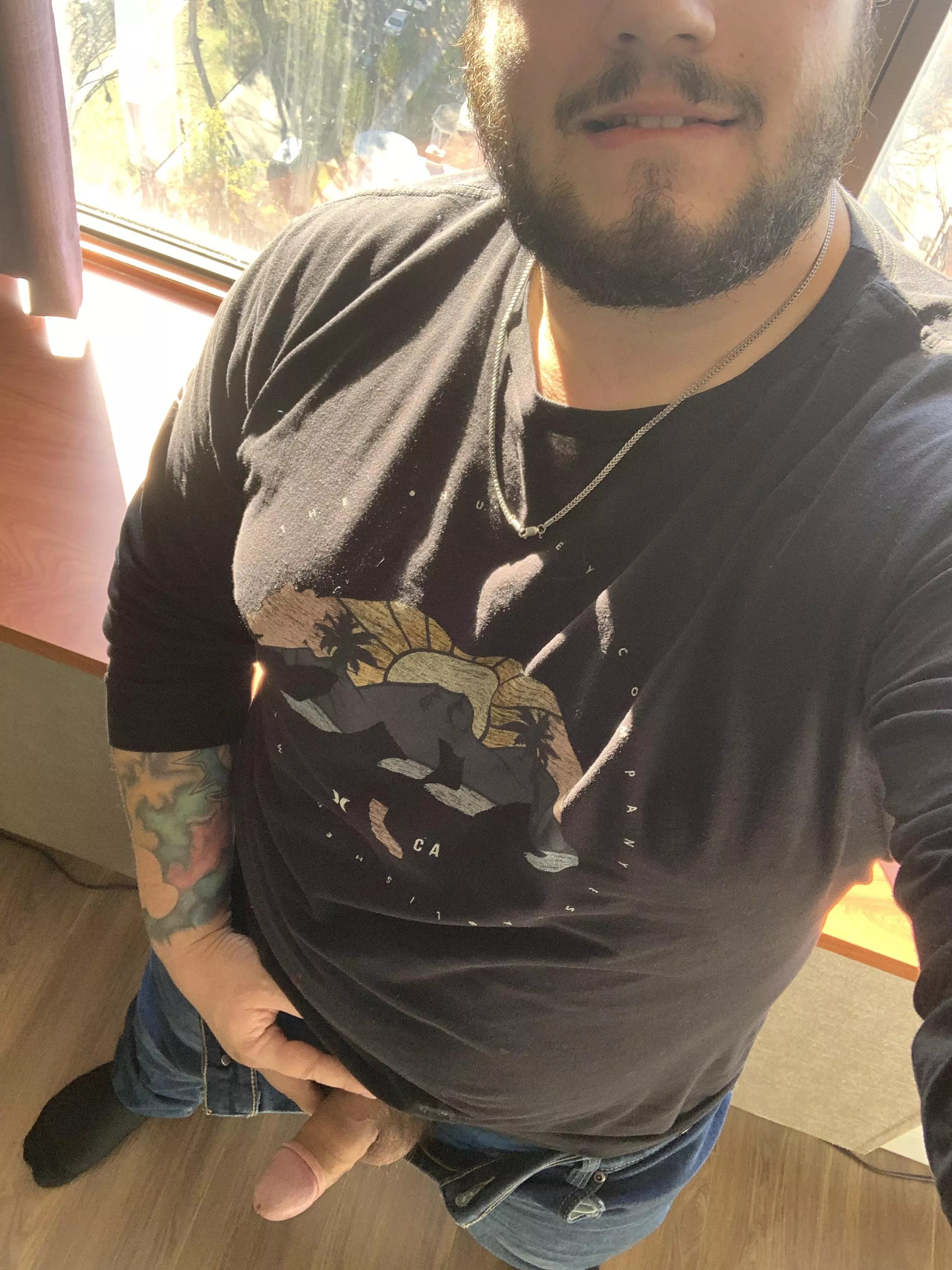 Friday at the hotel, who is comming Friday at the hotel, who is comming