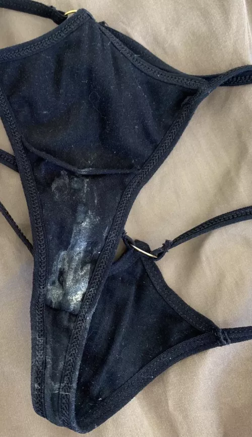 [f]riday is starting with my dirty thongs 🖤