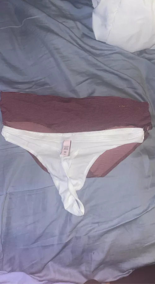 Friends moms panties found a cheeky pair and a white thong wish the thong was dirty so I could suck on the string😋🤤