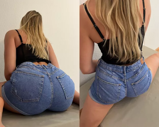 Frog Butt Position or Split πππ