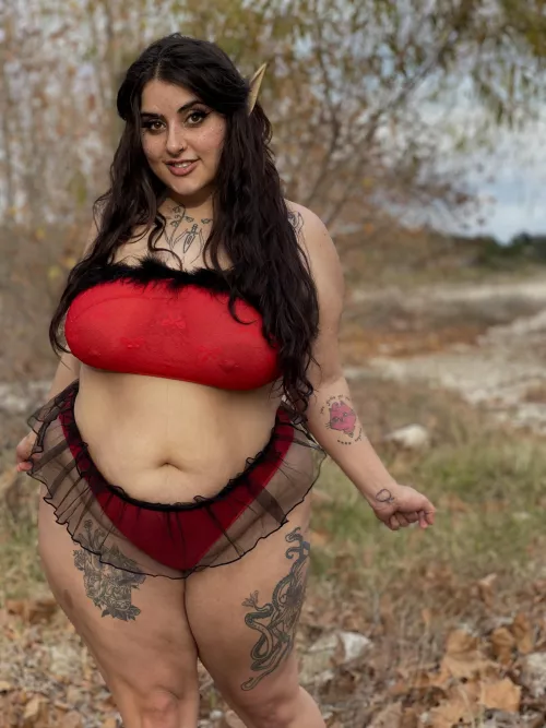 From my Christmas shoot 😩🖤