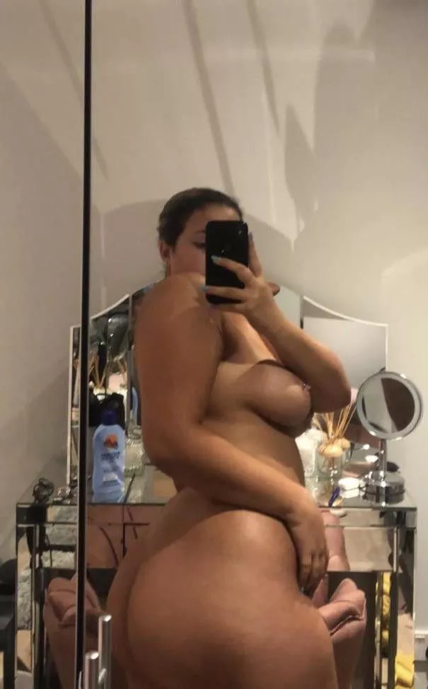 [F][teen] If this gets attention I’ll post a video riding a 9 inch thick dildo up my ass 😜❤️