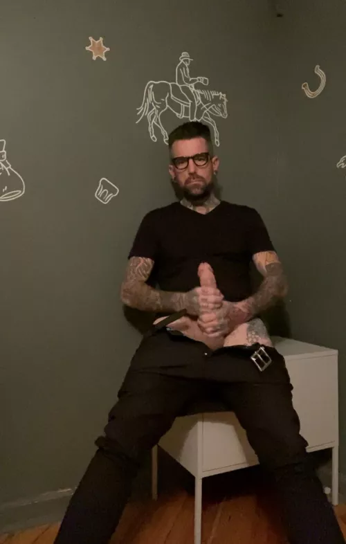 Fuck Santa’s lap, I have a better idea.