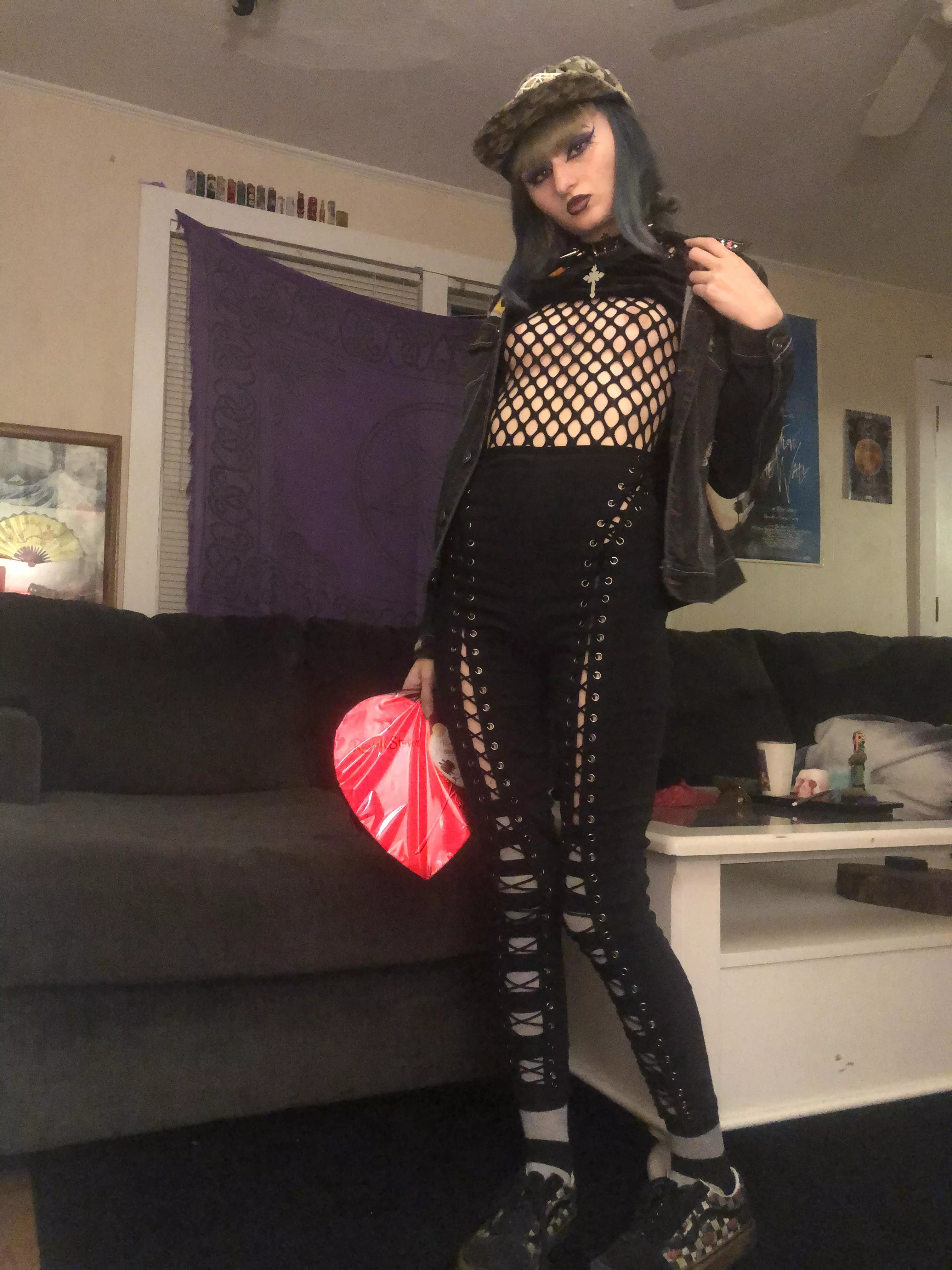 Fuck Valentines, I’d just break your heart.