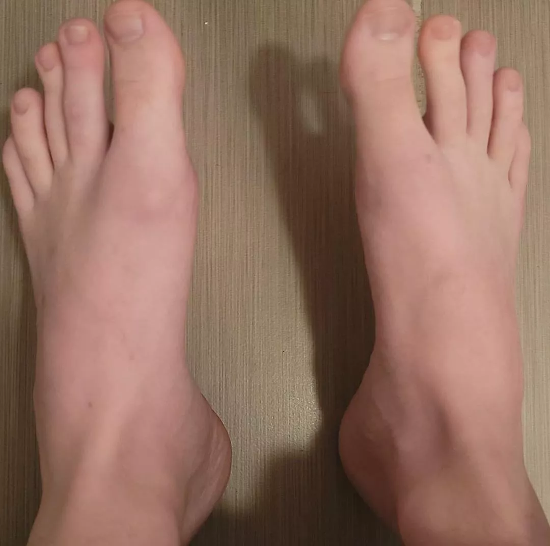 Fulfilling your foot fetish fantasy 😇