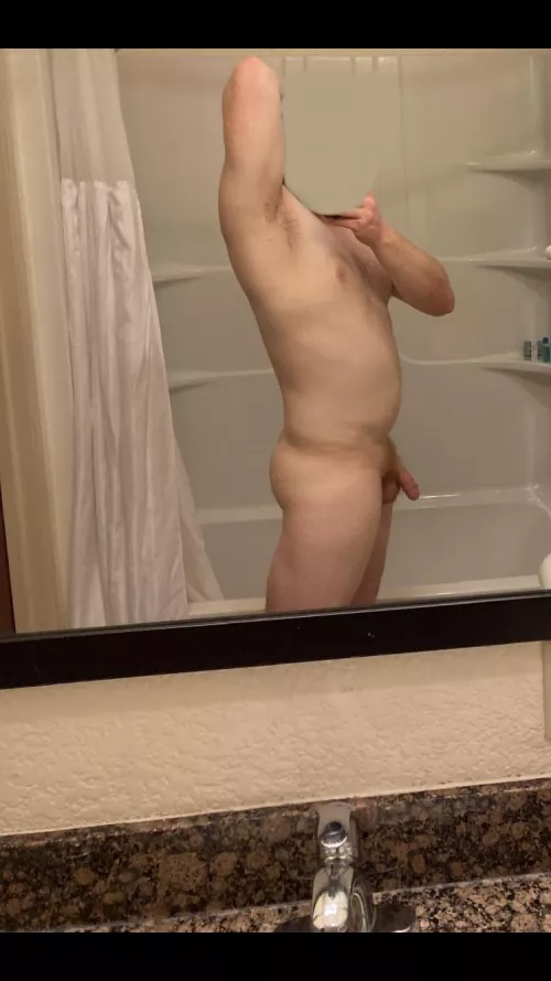 Fully nude dude