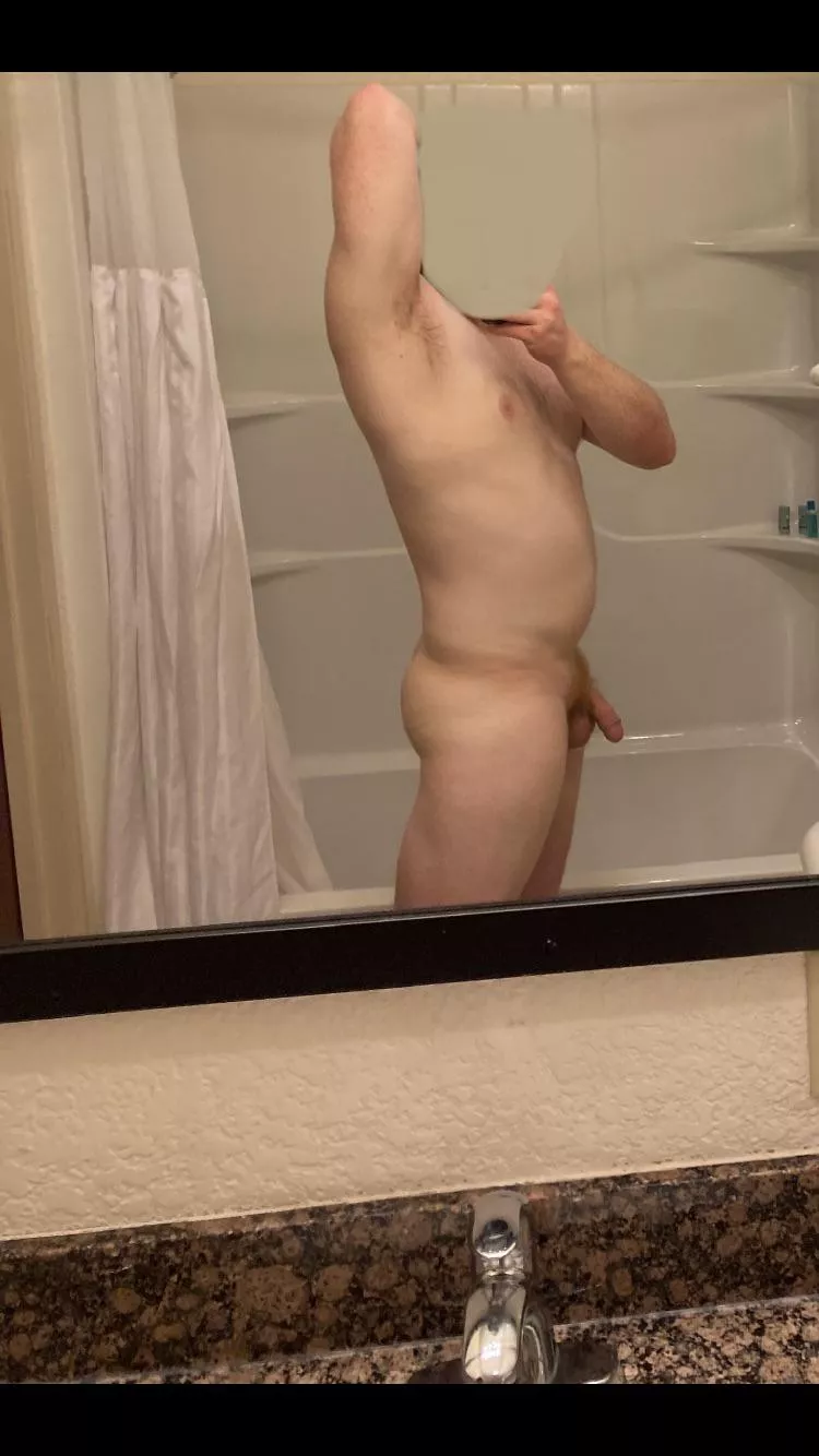 Fully nude dude