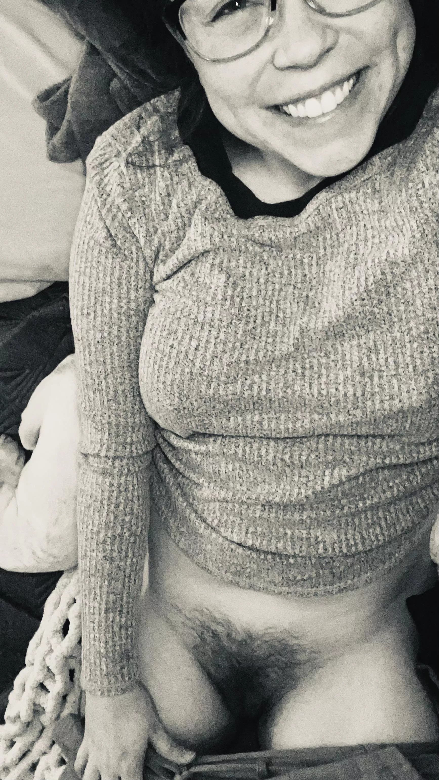 Furry kitty club!! (growing it out until my Dom shaves it 🙈😇😈)