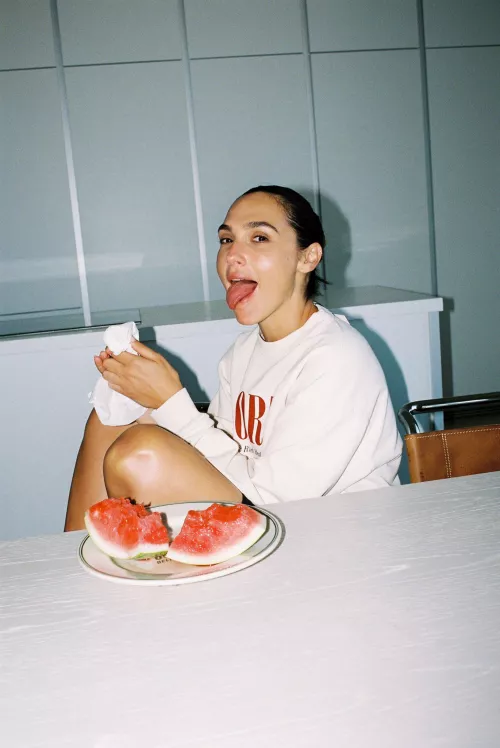 Gal Gadot is going to get my cum