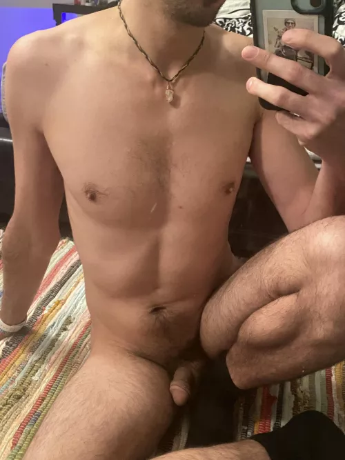 Gay. Bored. Enjoy the attention and company. Dm me.