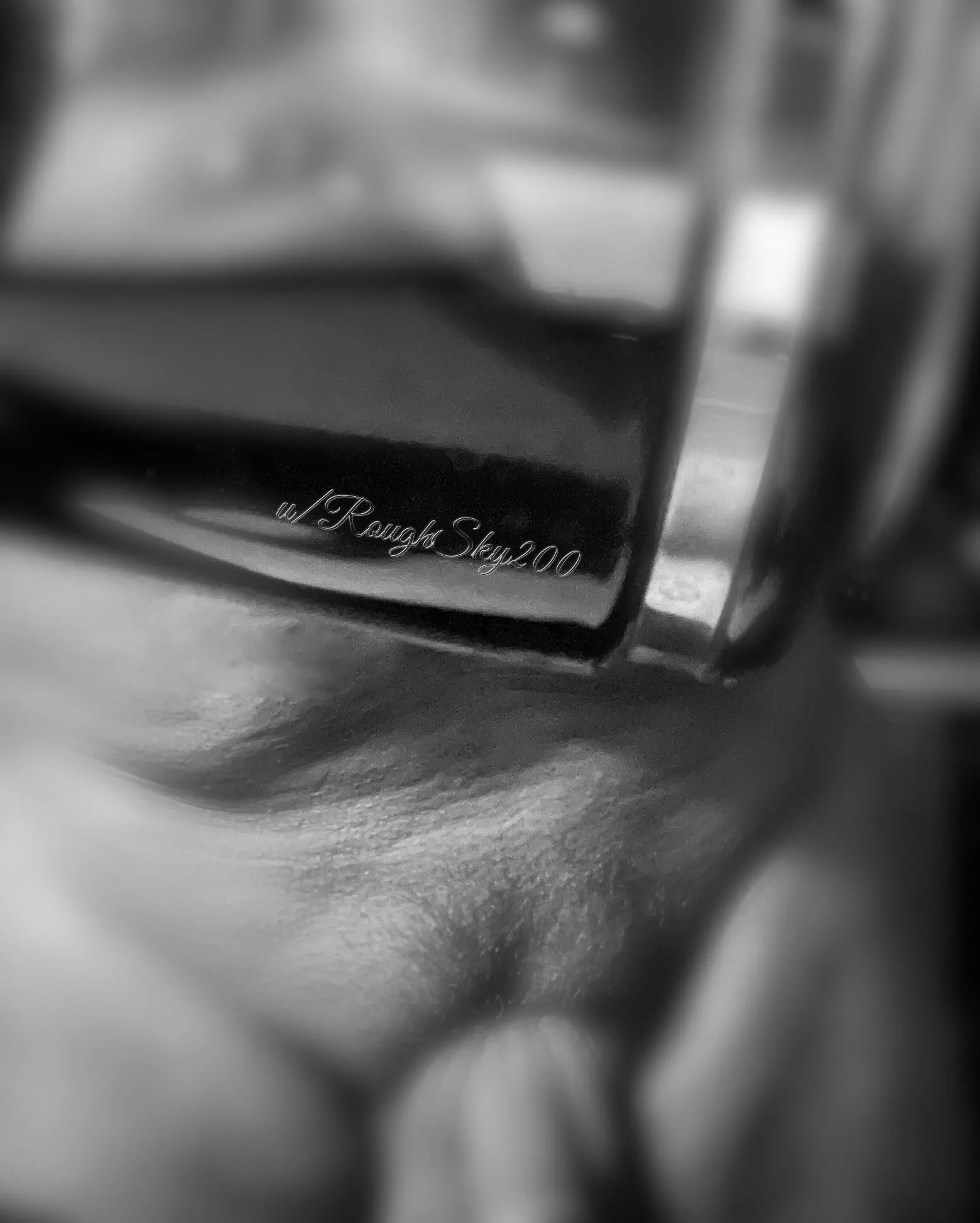 Get a grip, (M)onday is here! Make it a good one, CGW!