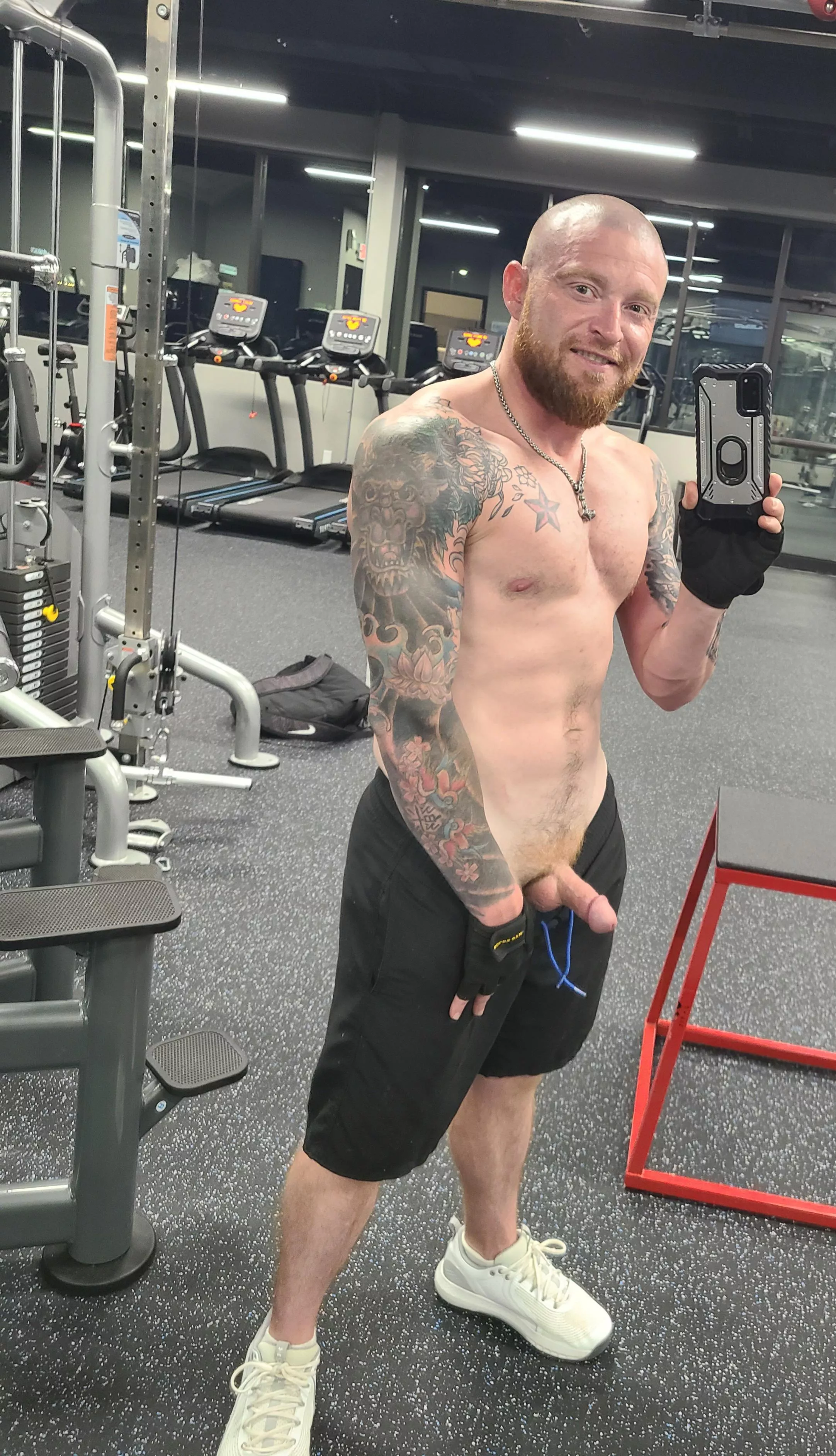 Get alittle pumped up at the gym Get alittle pumped up at the gym