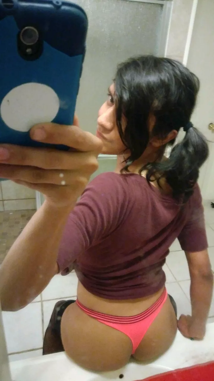 Get me in your bed for the night and make my ass fatter..