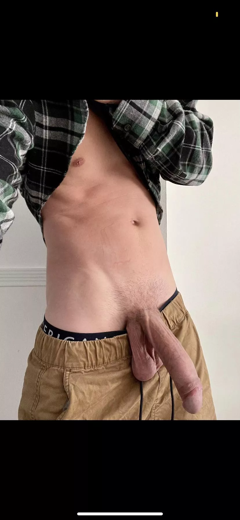 Get on your knees for daddy? 😈