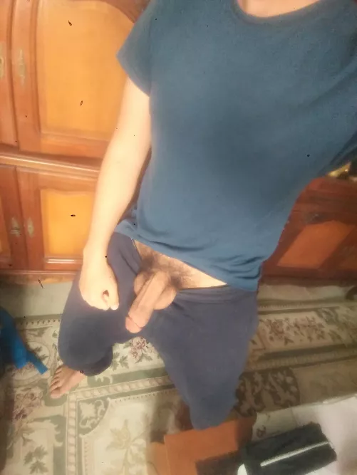 Get on your knees I want to get hard in your mouth 💪🍆