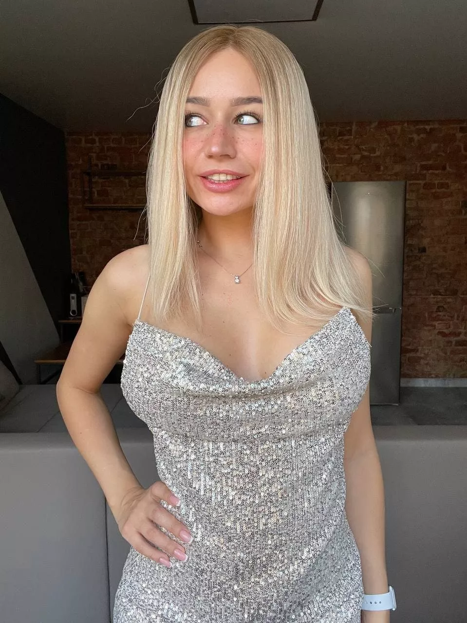 Get your weapon ready for the queen🍑