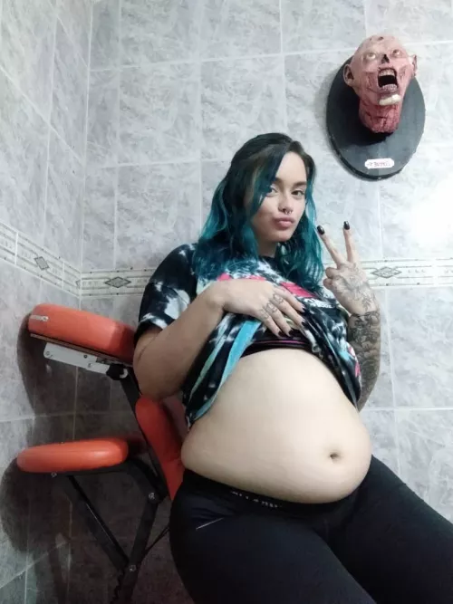 Getting bigger, belly growing ♥ ️ Instagram and kik: @kg.belly