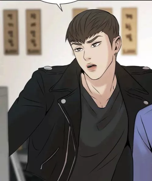 Getting into Pearl boy but I don’t like (what I assume to be ) the seme’s hair , does it ever change? Does he ever get a bit of a glow up?