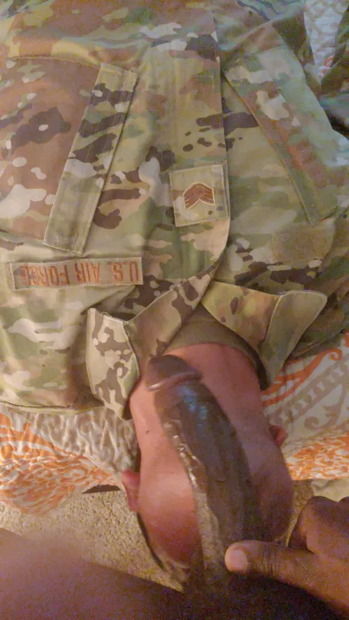 Getting my throat stetched by this huge cock.