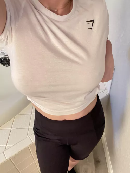 Getting ready (f)or a post gym shower.