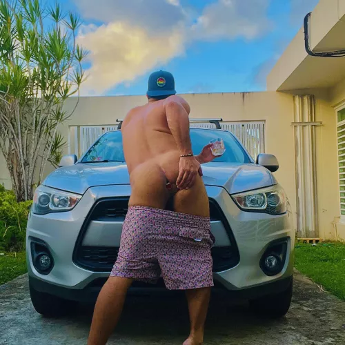 GF wants me to wear her plug, so I did