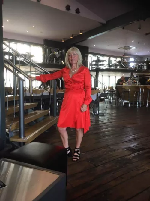 Gilf wife 60 who would fuck her