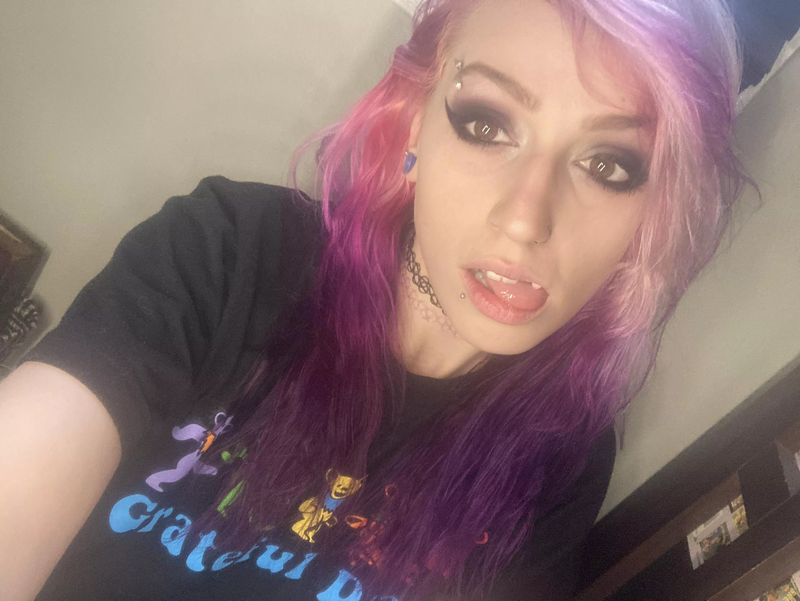 girls just wanna have fun! new hair color. change it every two days, i’m addicted🤪❤️