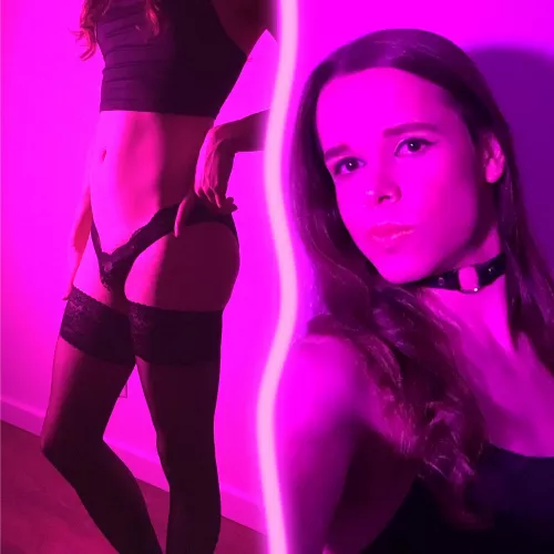 Girls with dicks are superior, right guys? π
