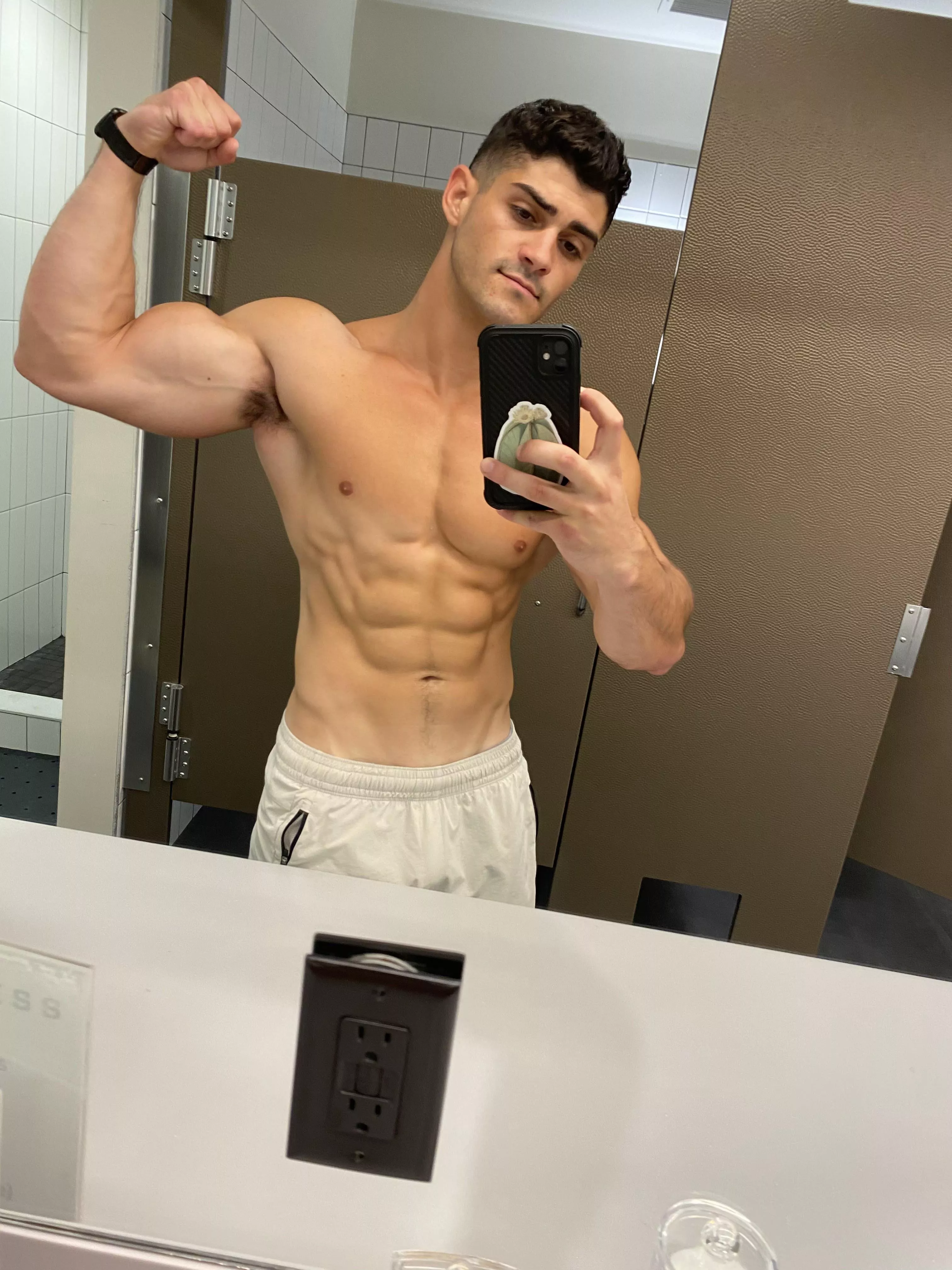 Give em a sniff, I don’t mind bro