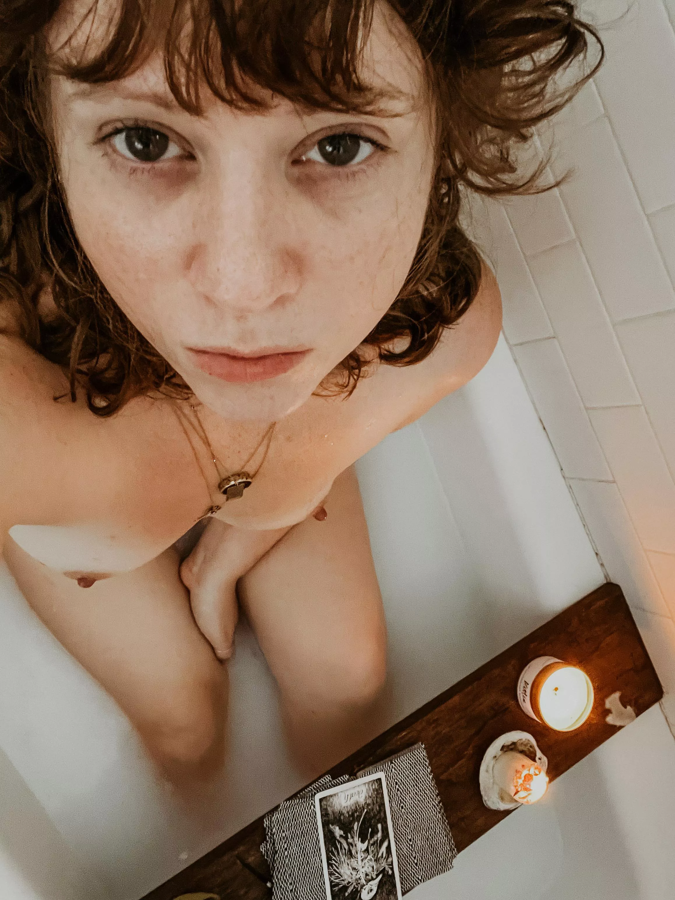 Give me… a tub of milk and candles 🤍✨