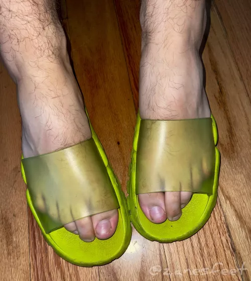 Give my big feet some attention 🩴🤤