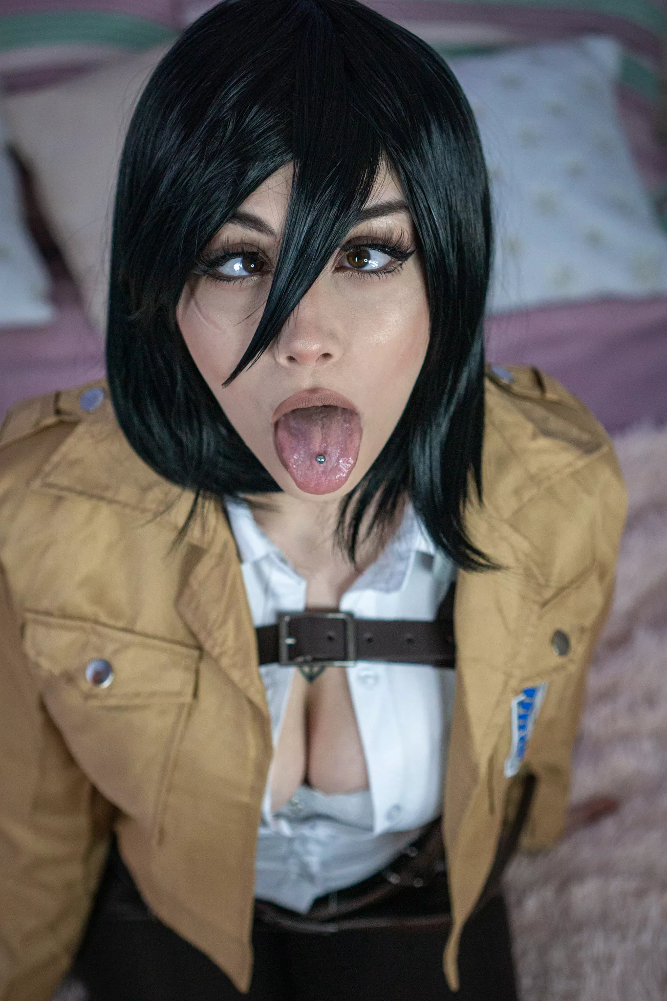 Give slutty Mikasa the load she wants 💦