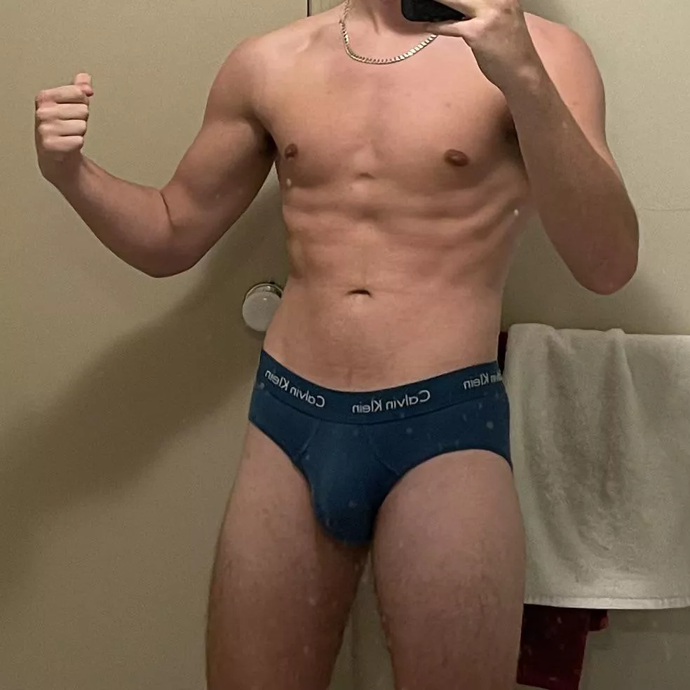 glad I switched back to briefs 💪