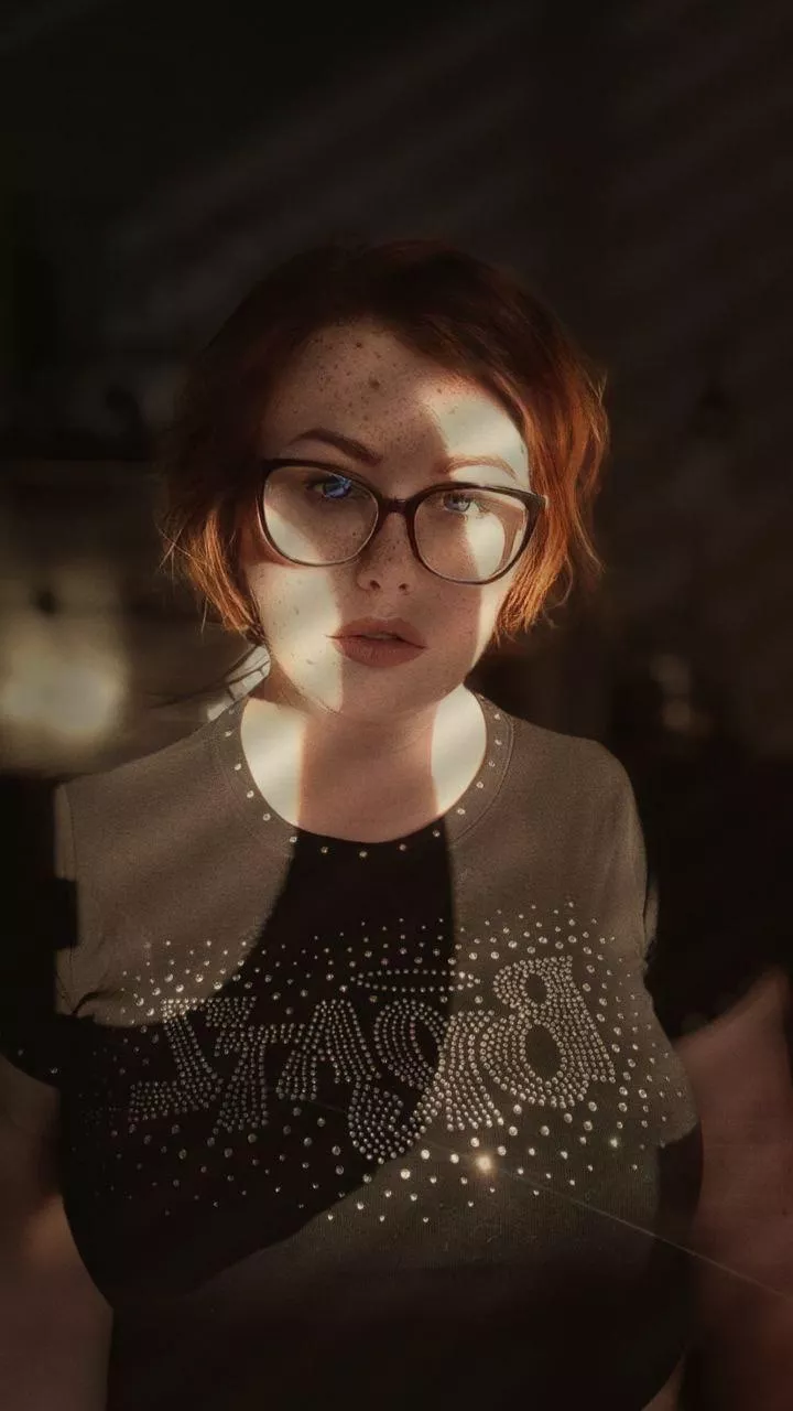 Glasses can be SO sexy.