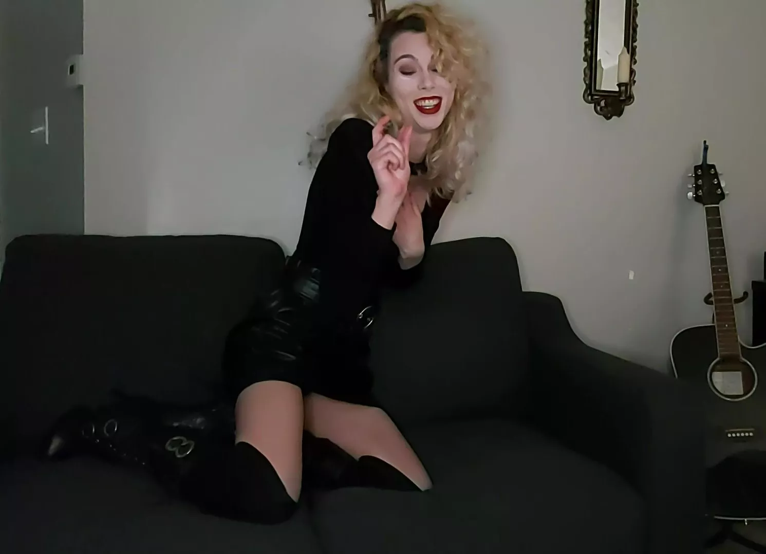 God that's pathetic... but at least you made me laugh! [domme]