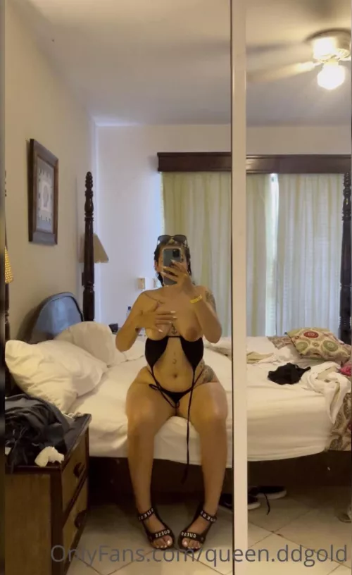 gold subscription only 5$ (free dick rate, free nude daily, video call, custom, sexting) link in my bio