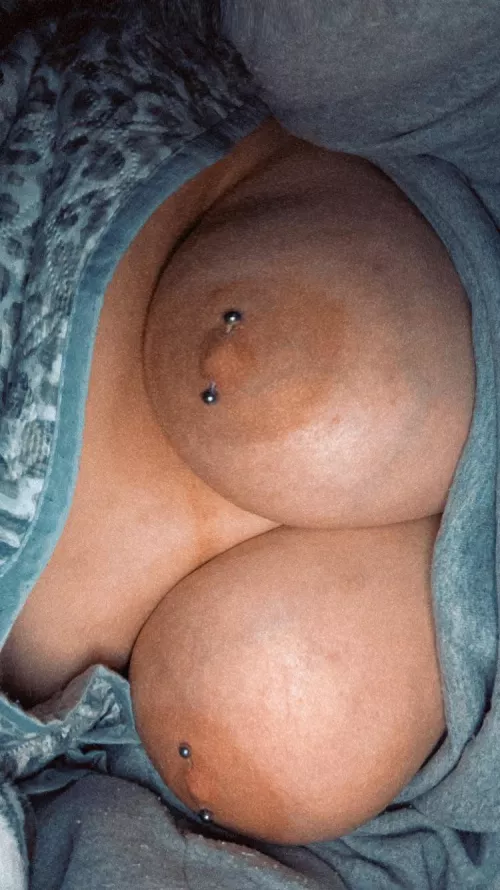 Gonna be a long night I canโt sleep ๐