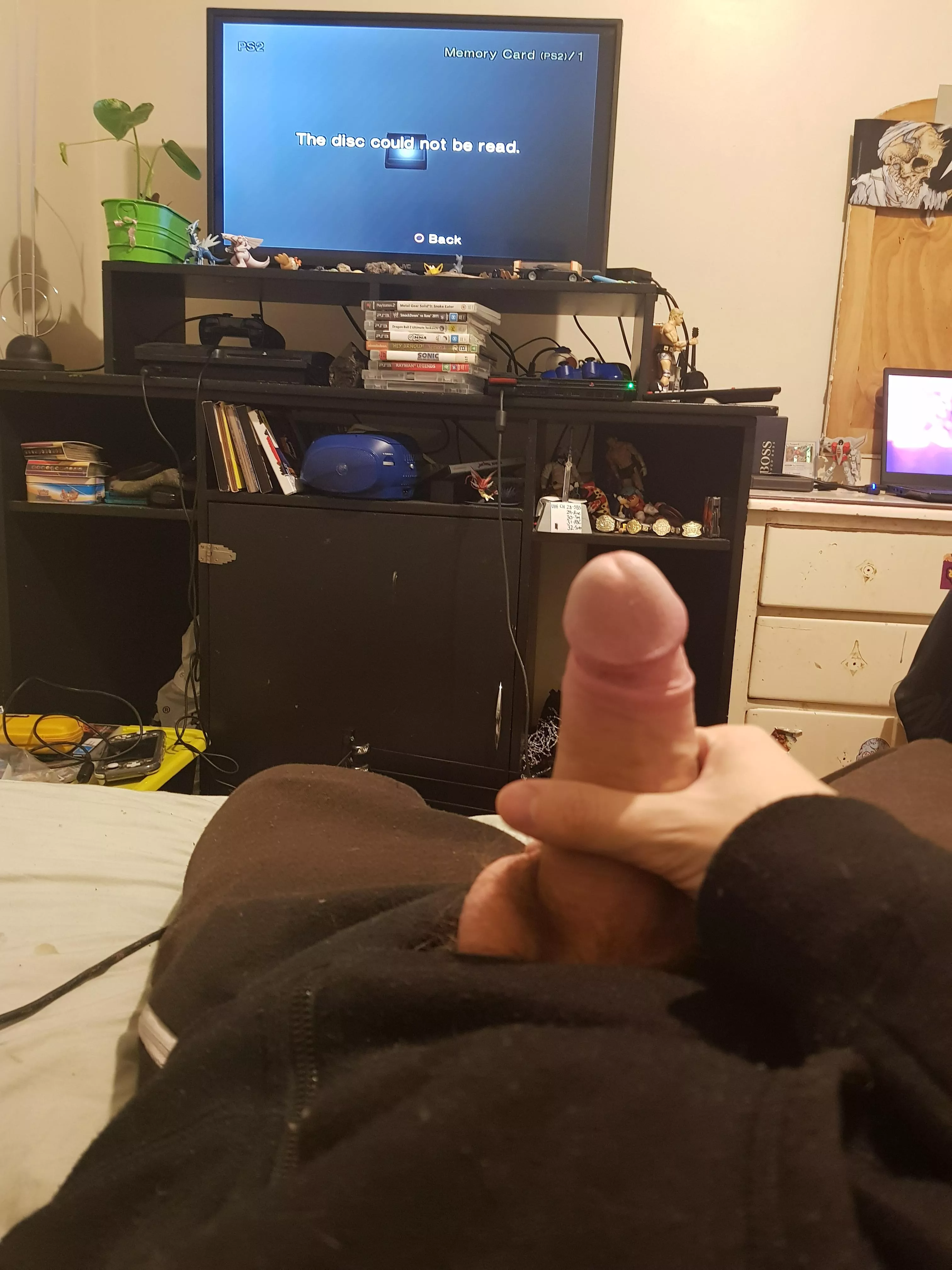 Gonna replace my broken ass PS2 in a few days so I can actually play Snake Eater again. Maybe while I'm waiting you could eat my snake? 😏😆 Gonna replace my broken ass PS2 in a few days so I can actually play Snake Eater again. Maybe while I'm waiting you could eat my snake? 😏😆