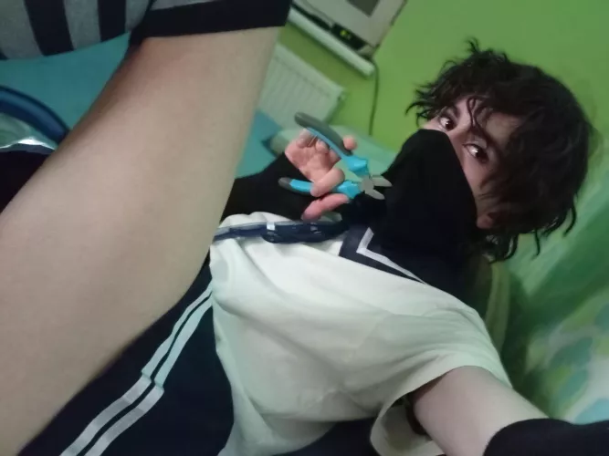 Gonna steal your copper wiring and then your heart<3