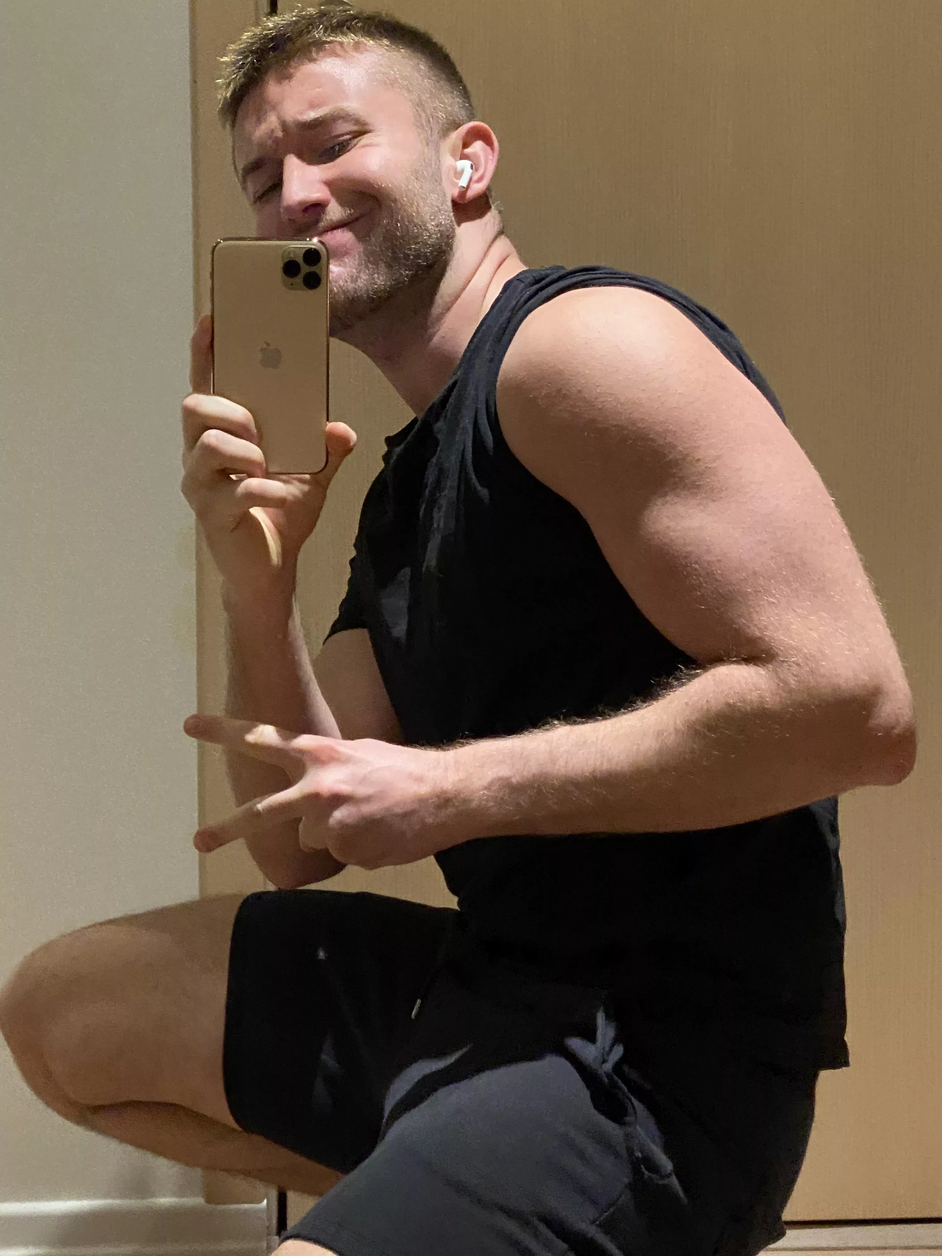 good covid hotel isolation pump😇