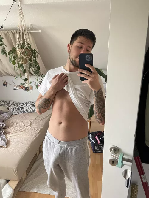 Good morning 🍆😌