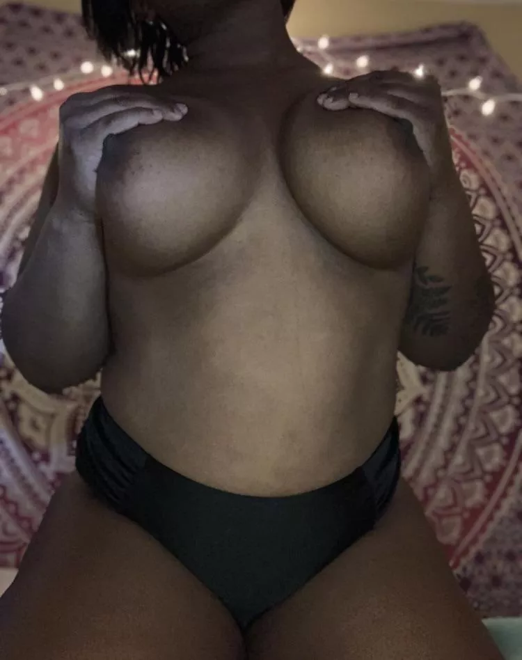 good morning daddy….. tie me up? 🥺🥵💦