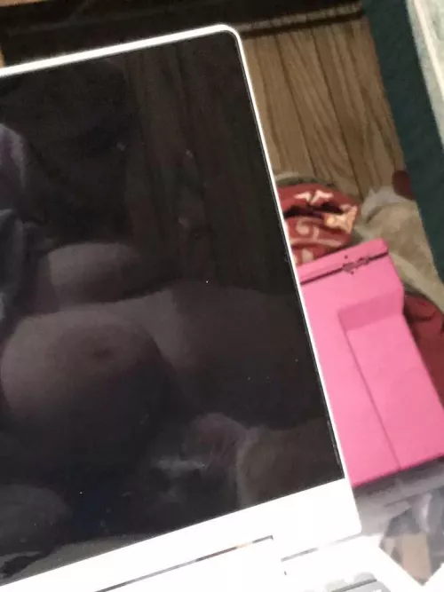 good morning! (f) elt wild and sneaked something during my online classπ€ͺ