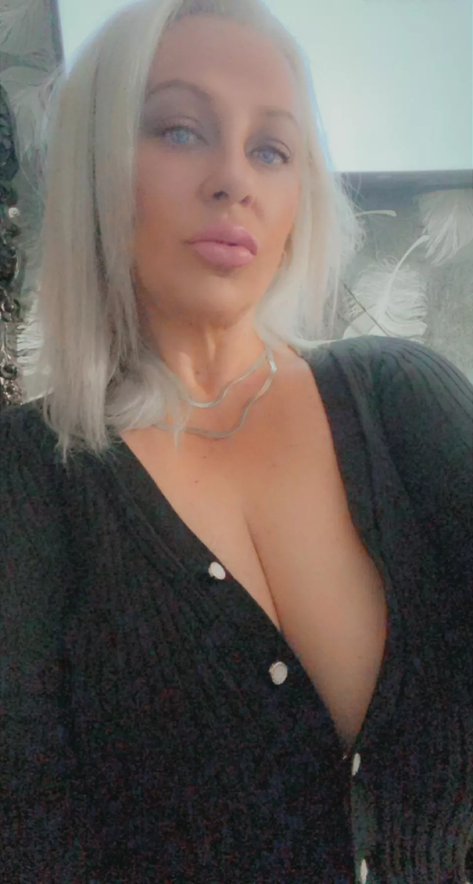 Good morning (f)46 mature is better