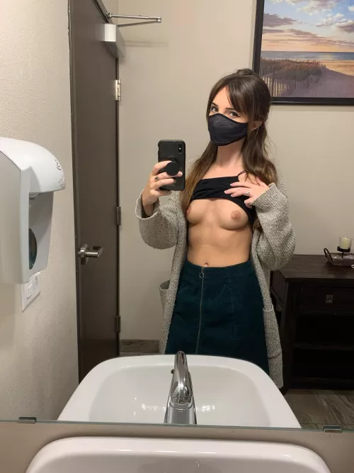 Good morning from me and my tiny tits (;