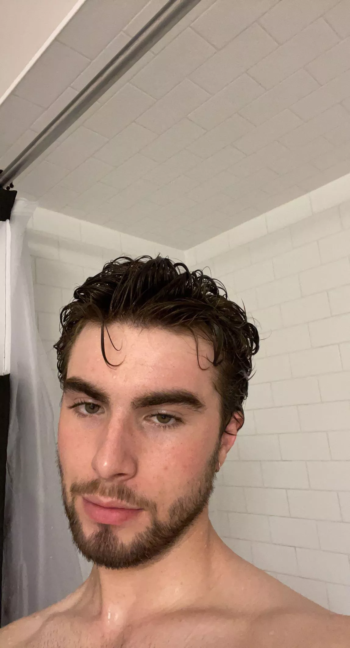 Good morning gays and “bros”🌞💁🏼‍♀️