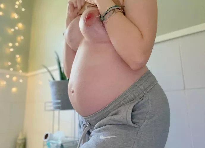Good morning guys! 26 weeks today! ππ₯βοΈ Craving pancakes.