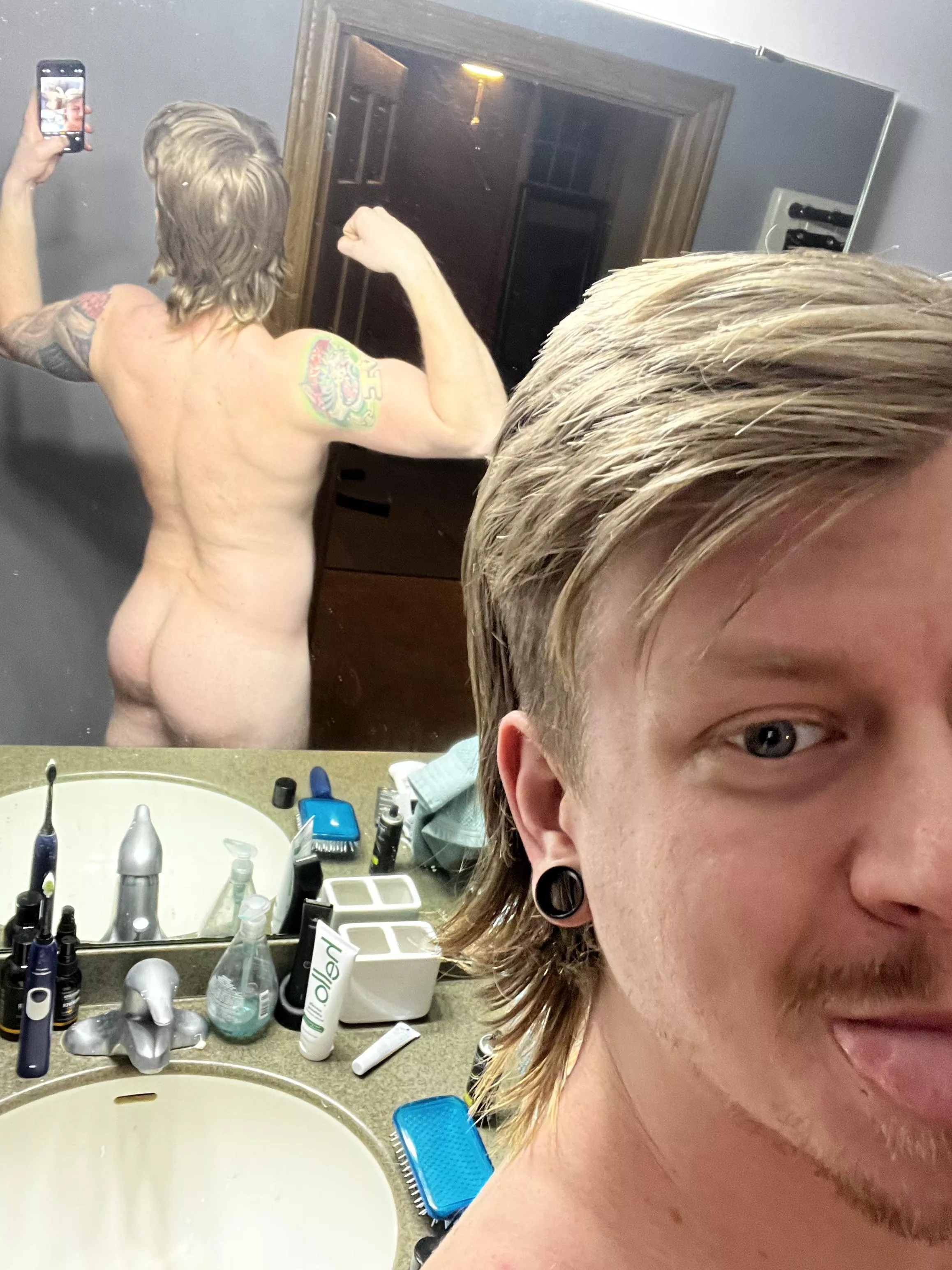 Good morning ☀️ how about that posterior