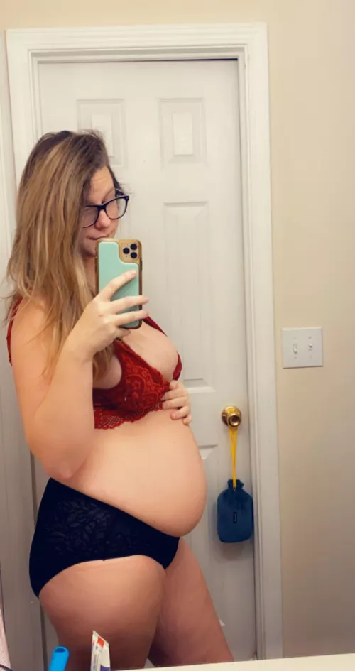 Good Morning! Let’s play! 🤰🏼🔥