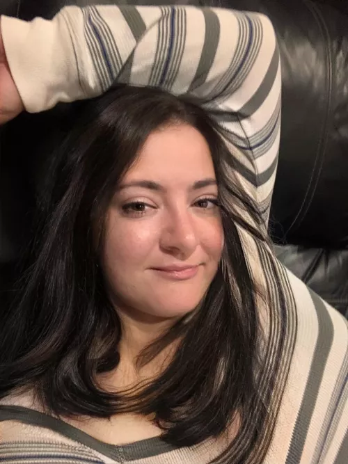 Good Morning my lovelies 💋 this is the most true to me pic I’ve shown so far (least filters).. very nervous but slowly getting more confidence 🤭🥰❤️